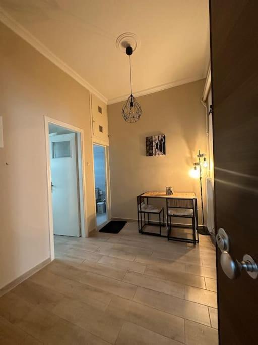 Appartamento Ζεστή Φωλίτσα Στο Κέντρο. Atene Esterno foto